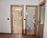 Blick auf Bad und Gäste WC - 