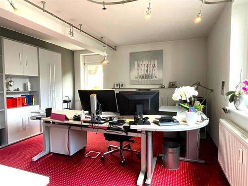 Büro 1 - 