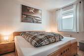 Großzügiges Schlafzimmer - 