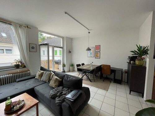 Wohnzimmer - Großzügige 2-Zimmerwohnung im Zentrum von Neheim