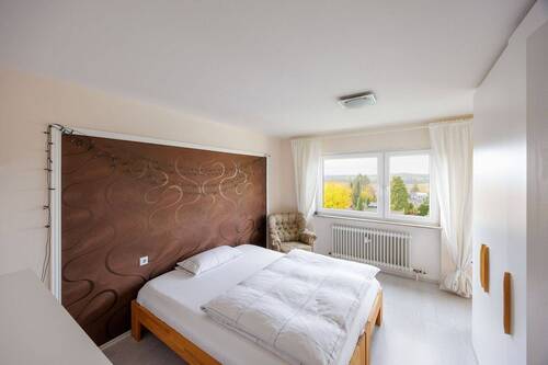 Schlafzimmer - 2 Zimmer Etagenwohnung zum Kaufen in Remseck am Neckar