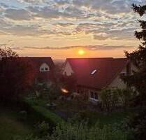 Attraktive 2-Zimmer-Wohnung mit Südwest-Balkon und Weitblick - ruhige Lage in Pirna-Copitz