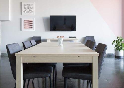 Büro_Besprechung.jpg - Büro-Praxisfläche - unweit des Bahnhofes