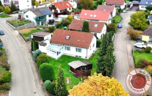 Gebäudeansicht oben - Gepflegtes Einfamilienhaus mit Wintergarten & Doppelgarage in ruhiger Wohnlage
