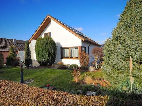 · - 7 Zimmer Mehrfamilienhaus, Wohnhaus zum Kaufen in Ertingen