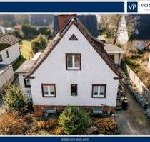 Raumwunder mit Kamin: Modernisiertes Einfamilienhaus mit 5 Räumen in ruhiger Lage - Berlin Kaulsdorf