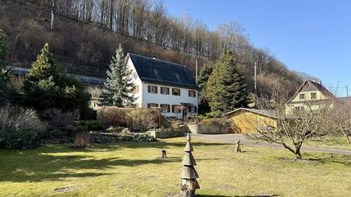 Haus und Garten - 5 Zimmer Einfamilienhaus zum Kaufen in Pirna