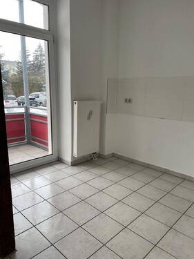 Ansicht Küche mit Balkon - 