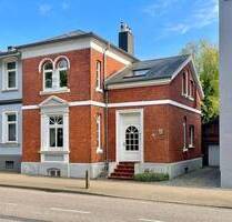 Charmantes Stadthaus mit Garage und Garten in Itzehoe