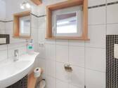 Gäste-WC mit Dusche - 