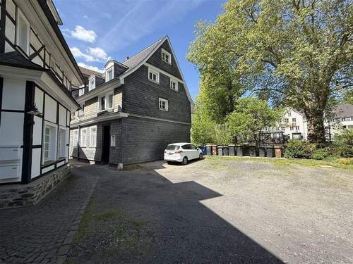  Rückseite mit Stellplatz - 