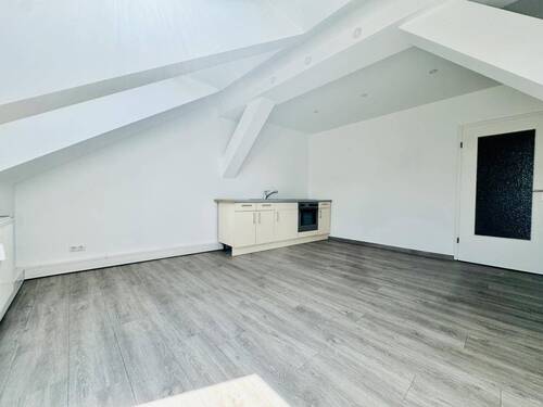 Zimmer 2 - 