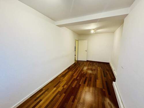 Zimmer 1 - 3 Zimmer Etagenwohnung zum Kaufen in Berlin