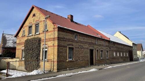 Straßenansicht - Einfamilienhaus mit 153,70 m&sup2; in Bernsdorf zum Kaufen