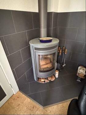 Kaminofen im Wohnzimmer - 