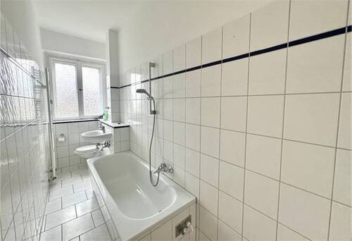 Modernes Wannenbad - 