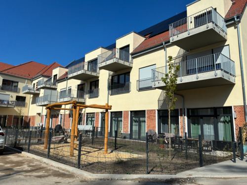 Aussenanlage I.png - *Erstbezug* 2-Zimmerwohnung mit Stellplatz, Kellerersatzraum & Aufzug