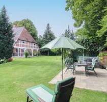 Wohnen und Einnahmen verbinden. Modernisiertes Fachwerkhaus im Zentrum von Bardowick