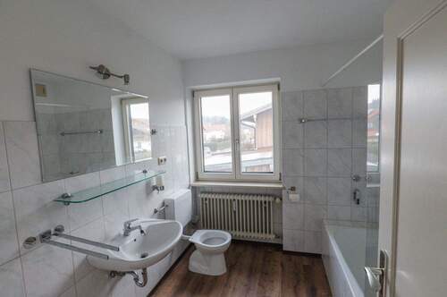 Badezimmer Wohnung OG - 