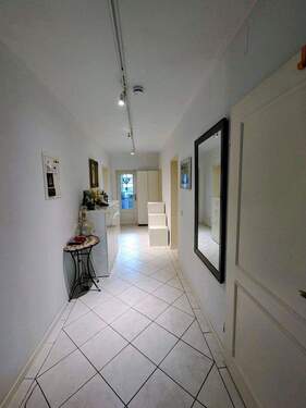 Flur Wohnung EG - 
