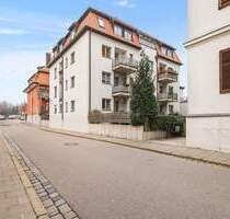 Stadtamhof! Wohnen in Bestlage: 2 Zimmer, Balkon und Tiefgarage - Regensburg