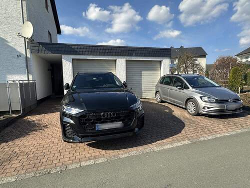 Garagen - 9 Zimmer Mehrfamilienhaus, Wohnhaus zum Kaufen in Meschede