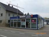 Ansicht 1 Wohnhaus u. Ausstellungspavillon - Älteres, renovierungsbedürftiges Einfamilienhaus mit separatem Ausstellungspavillon