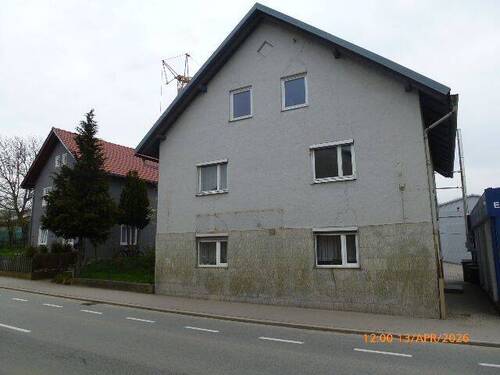 Ansicht 3 Hauptstraße - 6 Zimmer Einfamilienhaus in Neufahrn in Niederbayern
