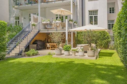 Garten mit diversen Terrassen - Rarität: Luxussanierter Altbau mit Traumgarten, 3 Terrassen & absoluter Ruhe
