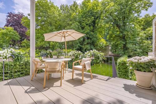 obere Terrasse Gartenseite - 