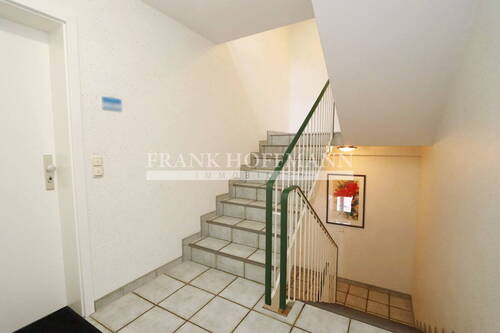 V9878 Treppenhaus OG - 