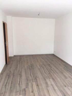 Wohnzimmeransicht II - 2 Zimmer Etagenwohnung zur Miete in Leipzig