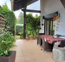 Homburg-Erbach! Freistehendes Komforthaus mit Balkonen, teilüberdachter Terrasse, Garten, Garage und Autoabstellplätzen, Nähe Lappentascherhof