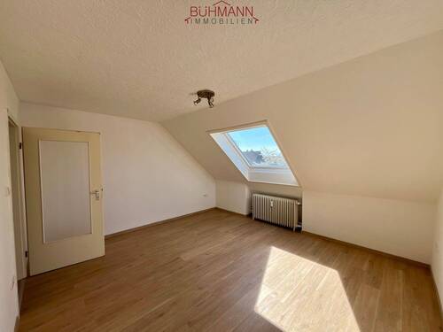 Wohnzimmer - 2 Zimmer Etagenwohnung zur Miete in Wunstorf