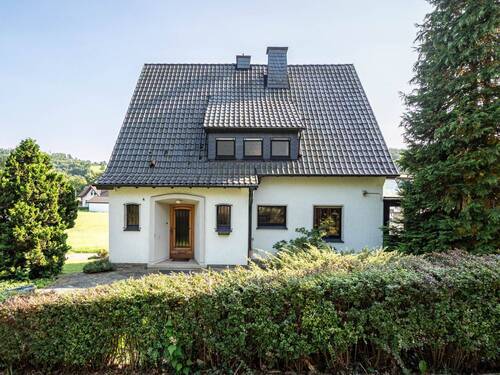 Außenansicht - Charmantes Einfamilienhaus in idyllischer Wohnlage von Arnsberg-Oeventrop (Glösingen) !