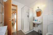 und Dusche - 
