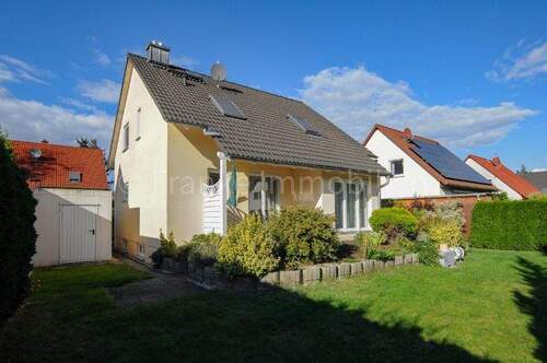 Ansicht von Südwesten - 5 Zimmer Einfamilienhaus zum Kaufen in Dresden
