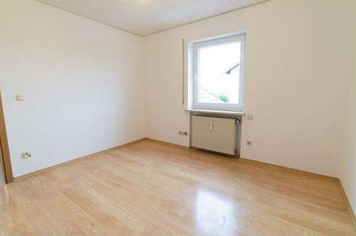 Zimmer 2 - 4 Zimmer Etagenwohnung in Ingolstadt / Mailing