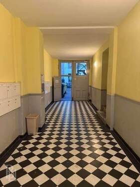 Treppenhaus - Top Lage, Gutes Investment mit vermieteter 2 Zimmer Wohnung