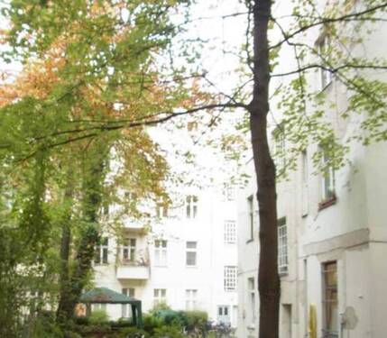 Hof - Etagenwohnung in Berlin
