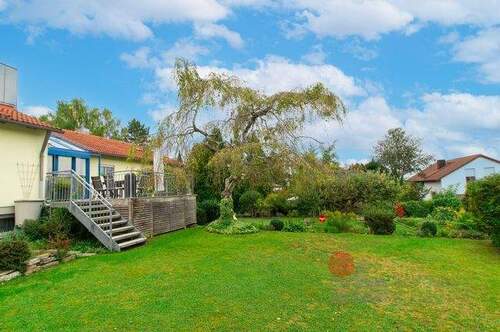 Gartenansicht mit Terrasse - 