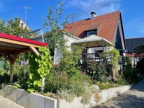 Titelbild - freistehendes EFH in Niederndorf...Einziehen und Wohlfühlen!