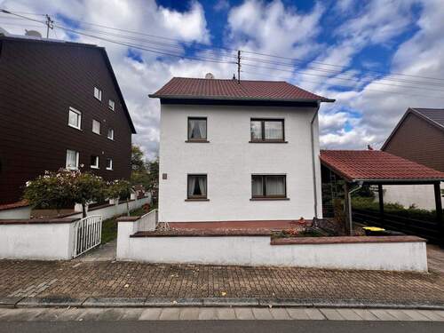 Frontansicht - Charmantes Einfamilienhaus mit sehr schönem Garten in Riegelsberg