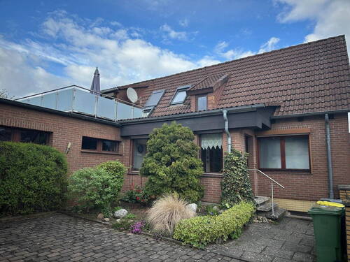 Vorderseite des Hauses - 7 Zimmer Einfamilienhaus zum Kaufen in Braunschweig