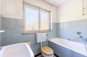 Badezimmer - 5 Zimmer Doppelhaushälfte in Marbach am Neckar