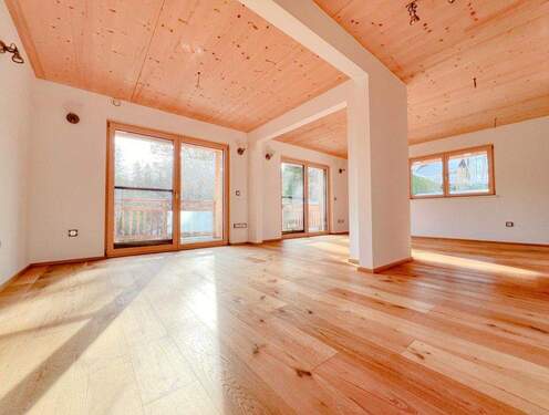 WZ - 4 Zimmer Mehrfamilienhaus, Wohnhaus in Berg