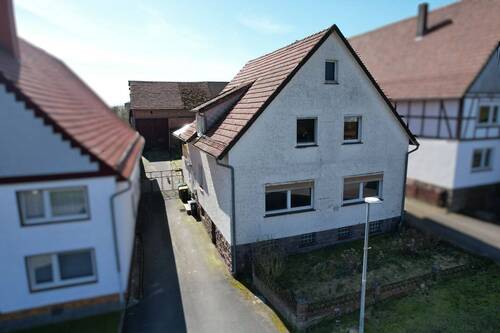 Hausansicht - 6 Zimmer Einfamilienhaus in Trendelburg-Langenthal