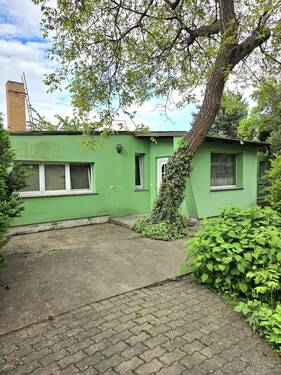 Hausansicht - Hauptstadtmakler-Befristet vermietetes Haus auf schönen Grundstück
