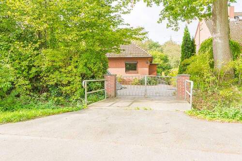 Hausansicht Straße - 