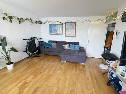 Wohnen - 4 Zimmer Etagenwohnung zum Kaufen in Karben